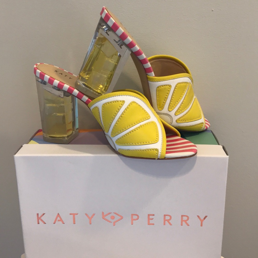 Katy Perry “The Loretta” Lemon  Slide!